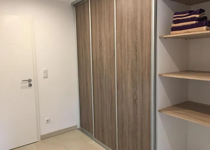 Komplettes Berlin Gaestehaus In Seenaehe 95qm2 Monteurzimmer Potsdam